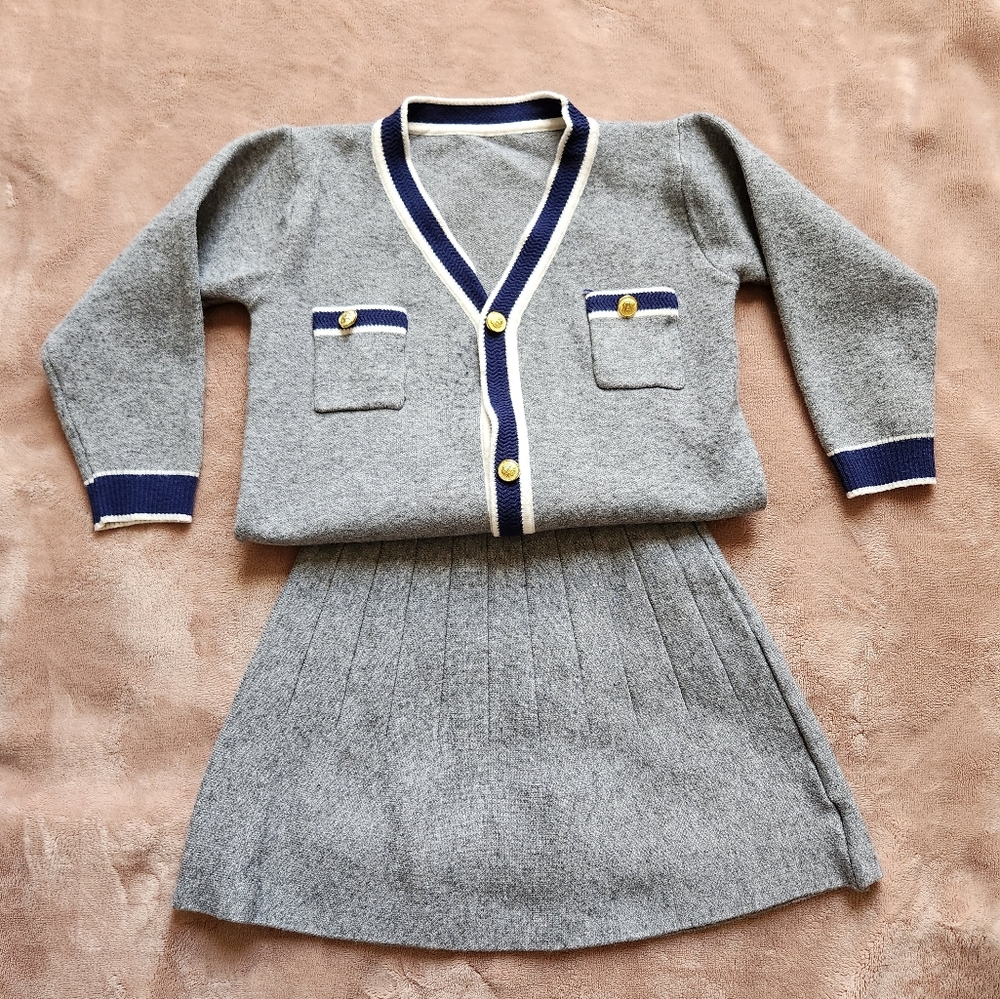 Girls Size 6 Polyester Skirt Set